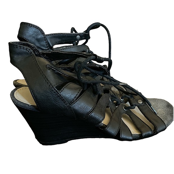 K STUDIO WOMENS SIZE 6 BLACK HIGH WEDGE SANDALD - Picture 9 of 9